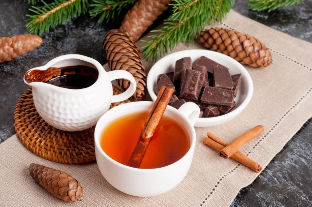 Tomar chá fortalece os ossos-alt