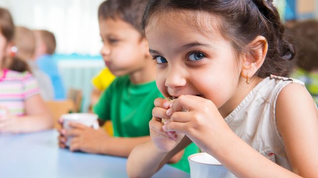 Alimentação infantil, um assunto que merece nossa atenção